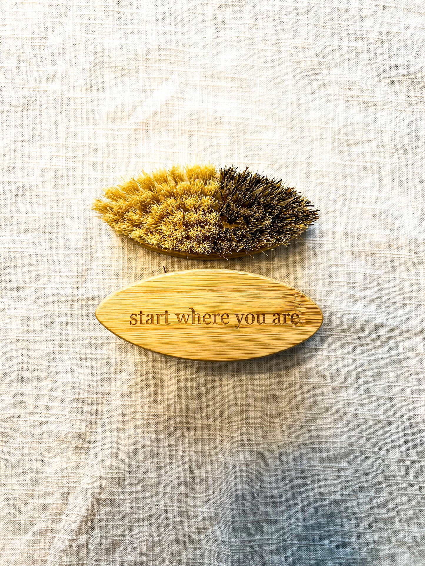 CASA AGAVE Duo Tone Vegetable Brush